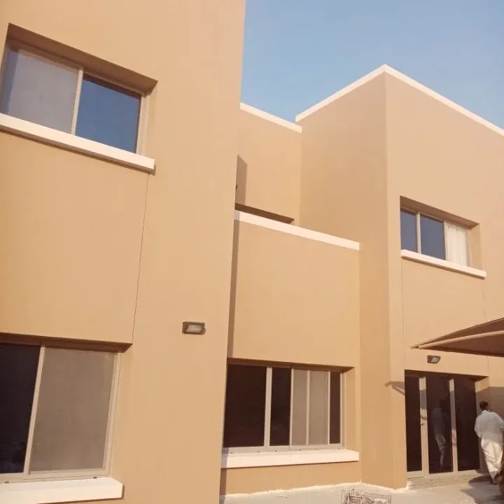 مقاول محترف يضمن تنفيذ المشروع بجودة عالية بالرياض