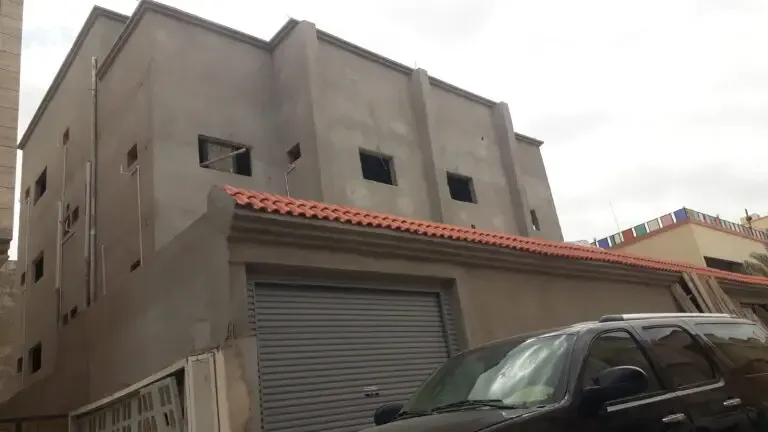 مقاول محترف يضمن تنفيذ المشروع بجودة عالية بالرياض