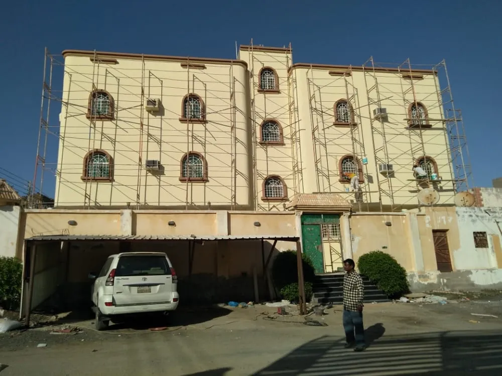 مقاول محترف يضمن تنفيذ المشروع بجودة عالية بالرياض