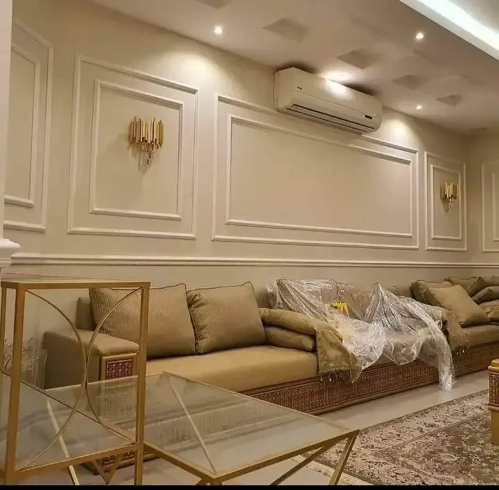 معلم تركيب ورق حائط بخبرة أكثر من 10 سنوات بشمال الرياض 