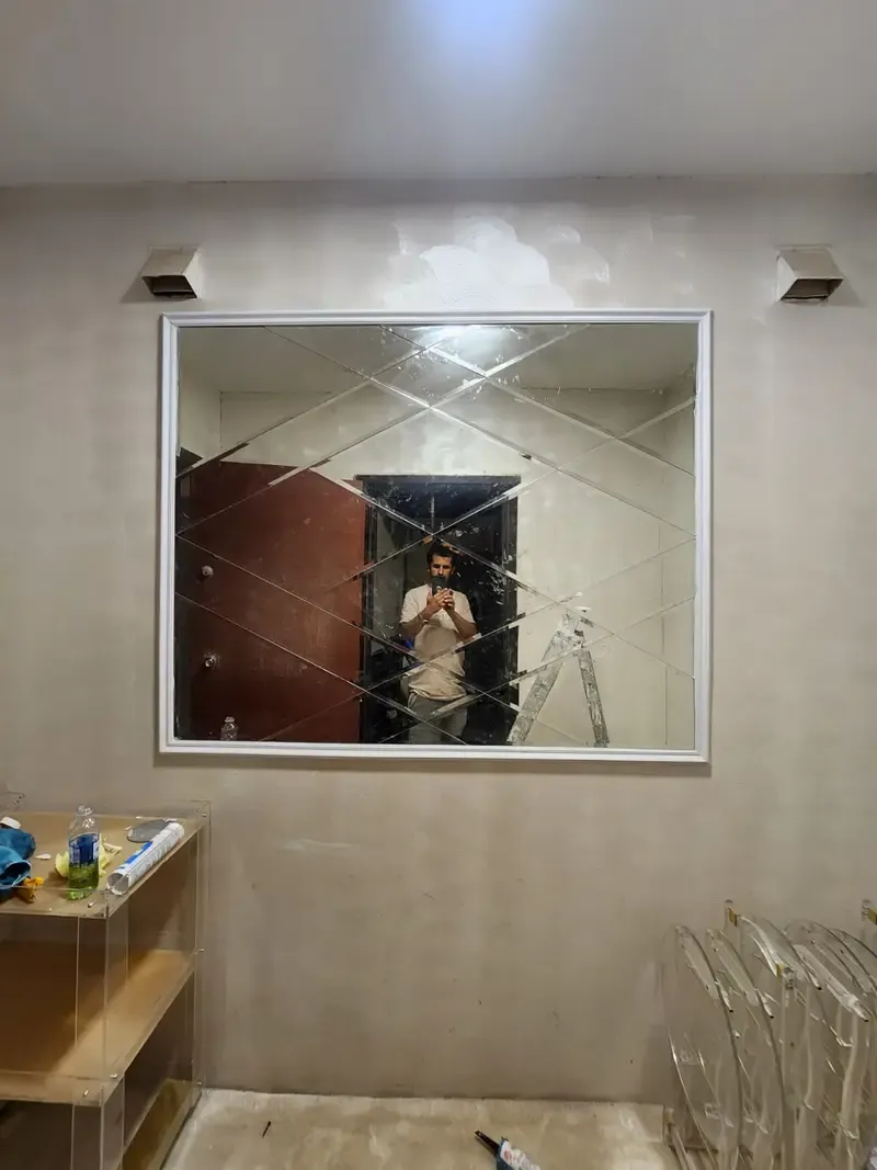 احدث ديكورات جدران وديكورات أنيقة لمنزلك حي النرجس والياسمين