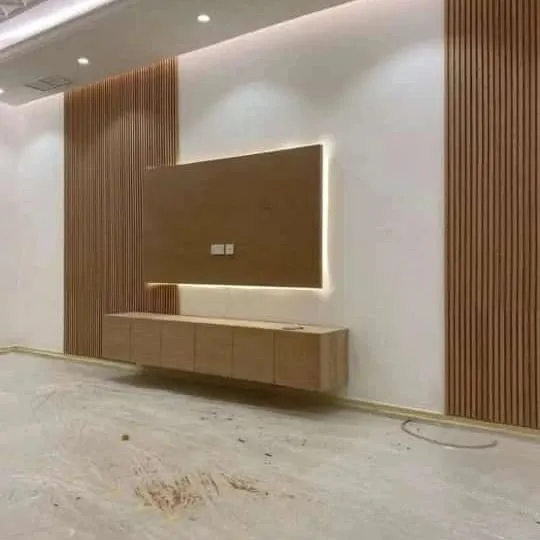 معلم دهانات وديكورات فوم وبديل الشيبورد ودواليب في حي النخيل