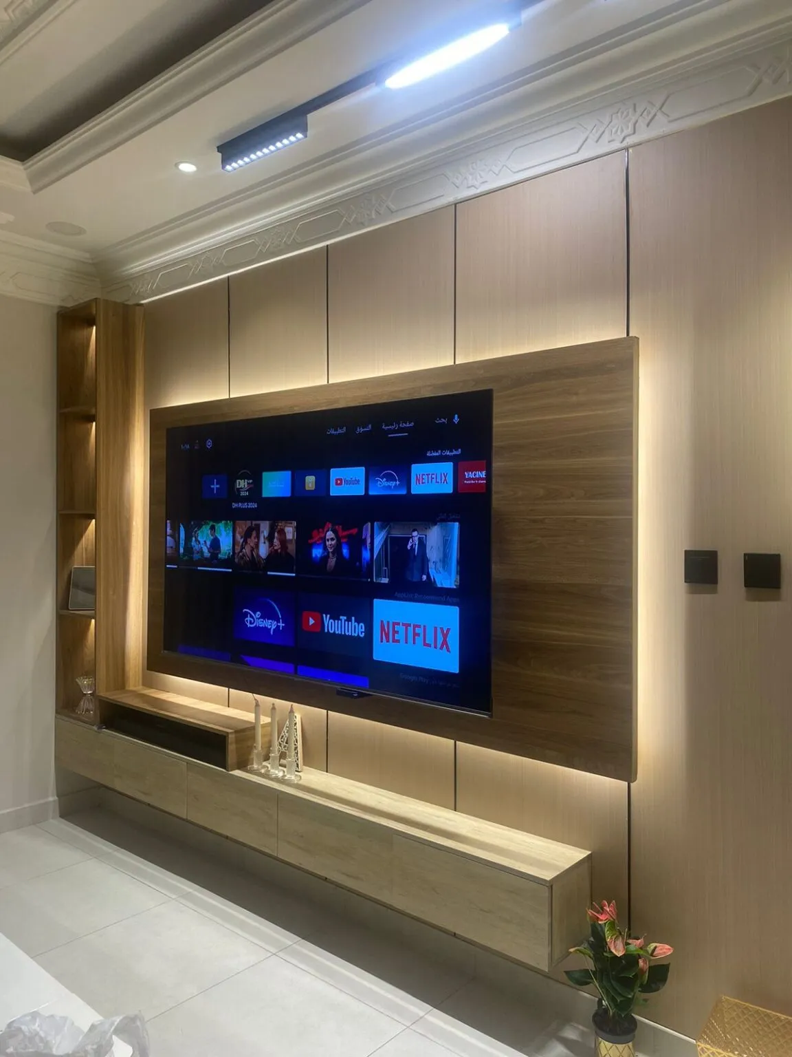 معلم دهانات وديكورات فوم وبديل الشيبورد ودواليب في حي النخيل