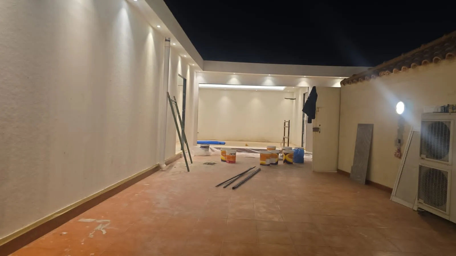 بناء ملاحق خارجية مودرن بشمال الرياض وحي السويدي لعام 2026 